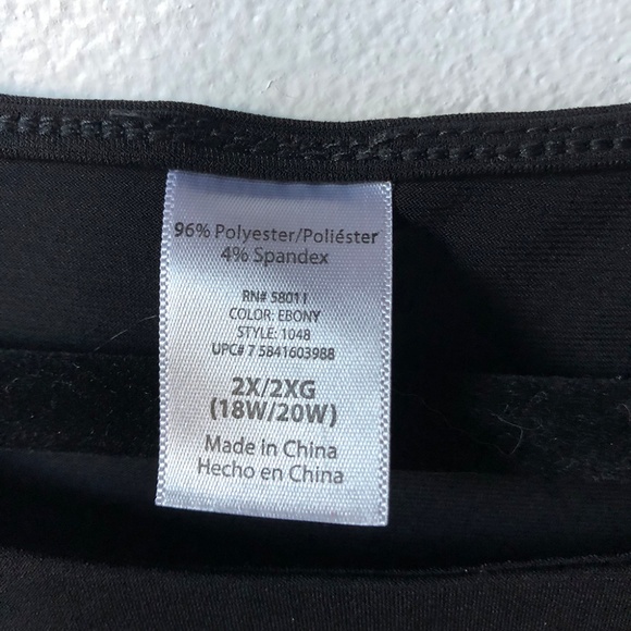 🌸 SOLD 🌸 Black blouse 3/4 sleeves - Picture 4 of 5